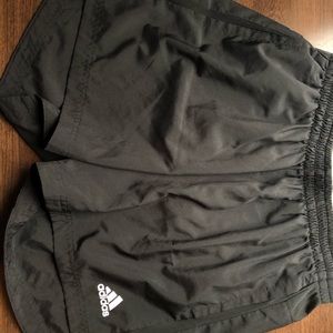 Men’s Adidas running short (M)